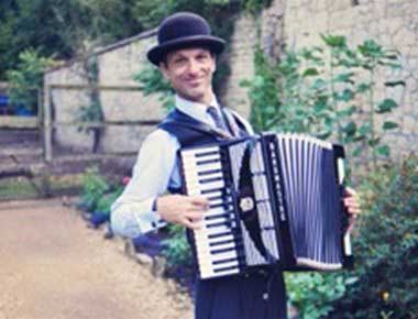 Hire accordionists for parties