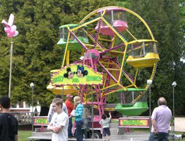 Childs Ferris Wheel Ride